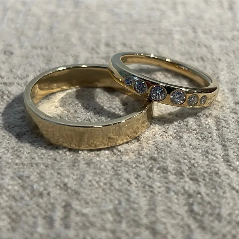 Hammered Gold Ring - Mikkel Brøgger 1