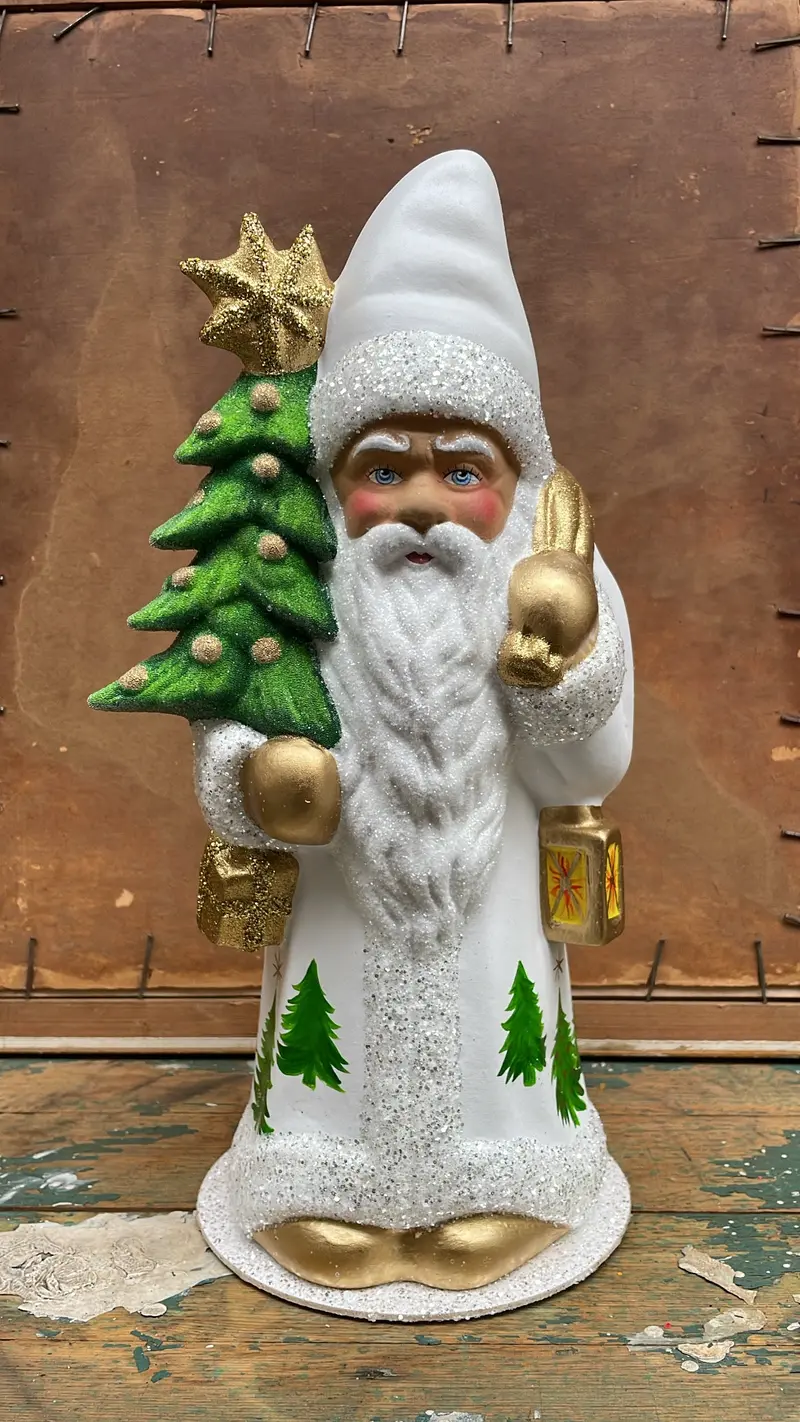 Matte  White Santa With Tree Scene, Golden Bag, & Large Beaded Tree With Star | Ino Schaller 1