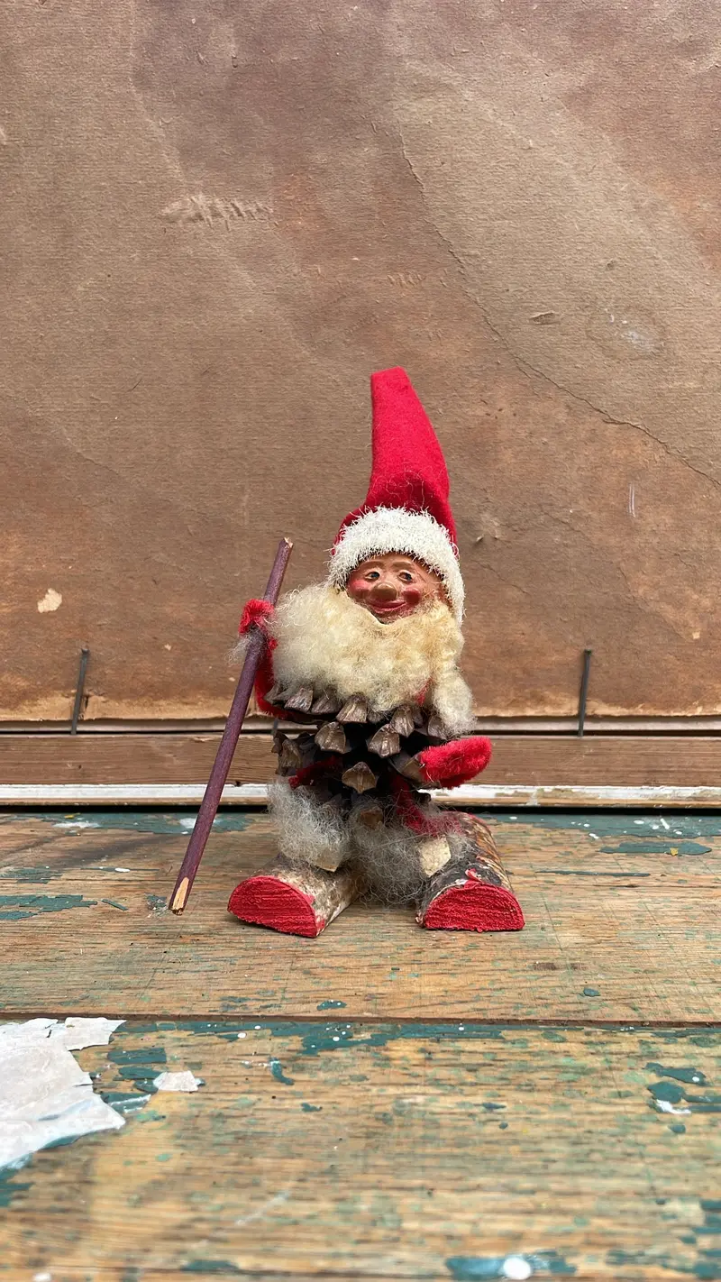 Vintage Swedish Pinecone Tomte Figurine — Handcrafted Scandinavian Folk Art 1